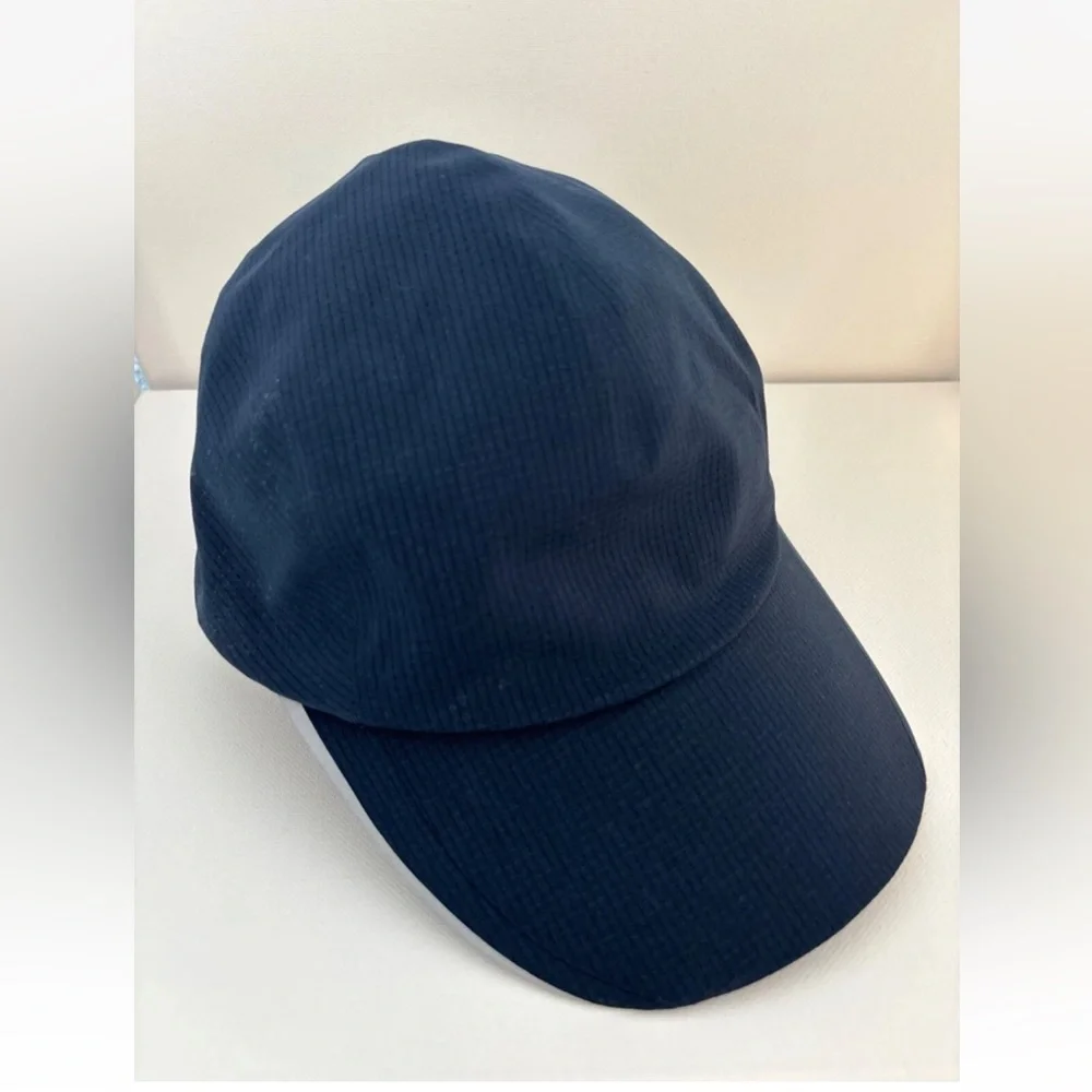 Lululemon FAST FREE RUN HAT *WOVENAIR SZ S M color true navy NWT $38 - Picture 3 of 7